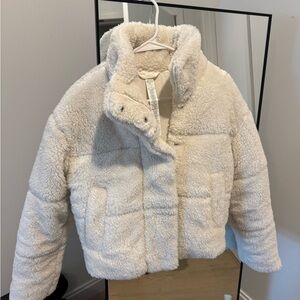 Alo Sherpa Snow Angel Puffer Size Small